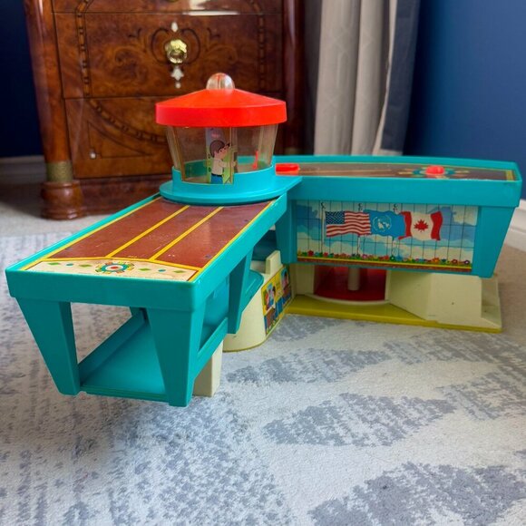 Fisher-Price Play Family Airport 1970s Nostalgia Toy - Picture 10 of 13
